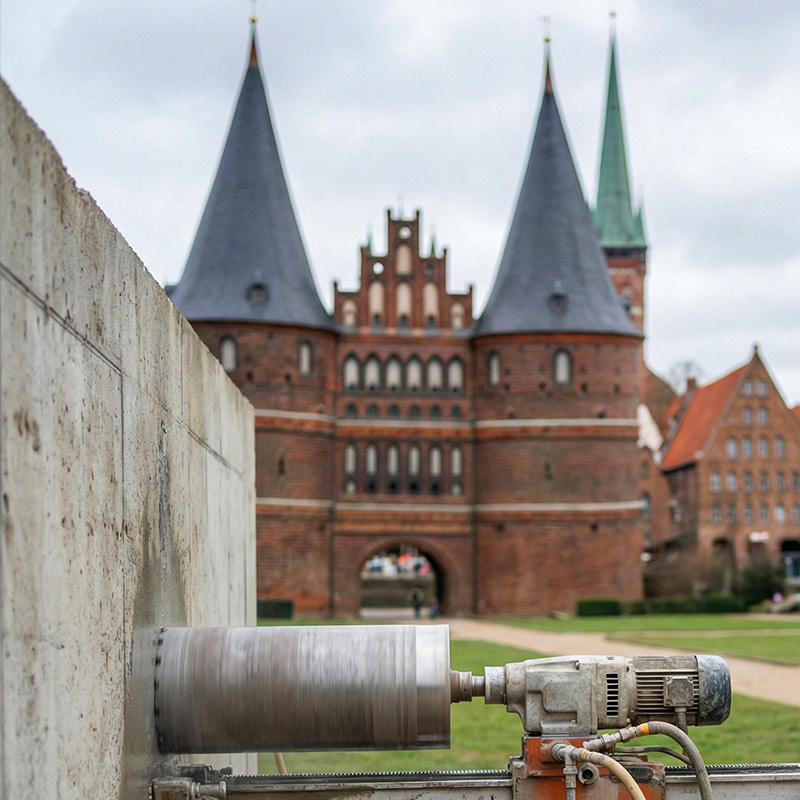 Kernbohrung_Luebeck_Holstentor Kernbohurng Lübeck am Holstentor
