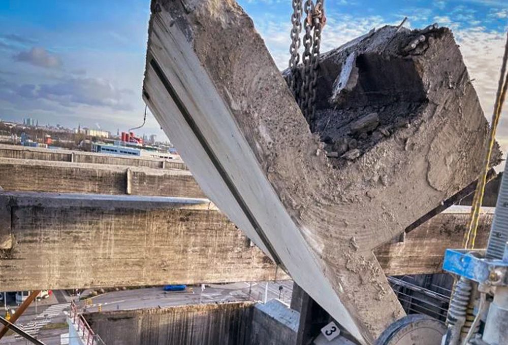 Seilsägen für den Rückbau von massiven Betonkonstruktionen und Fundamenten